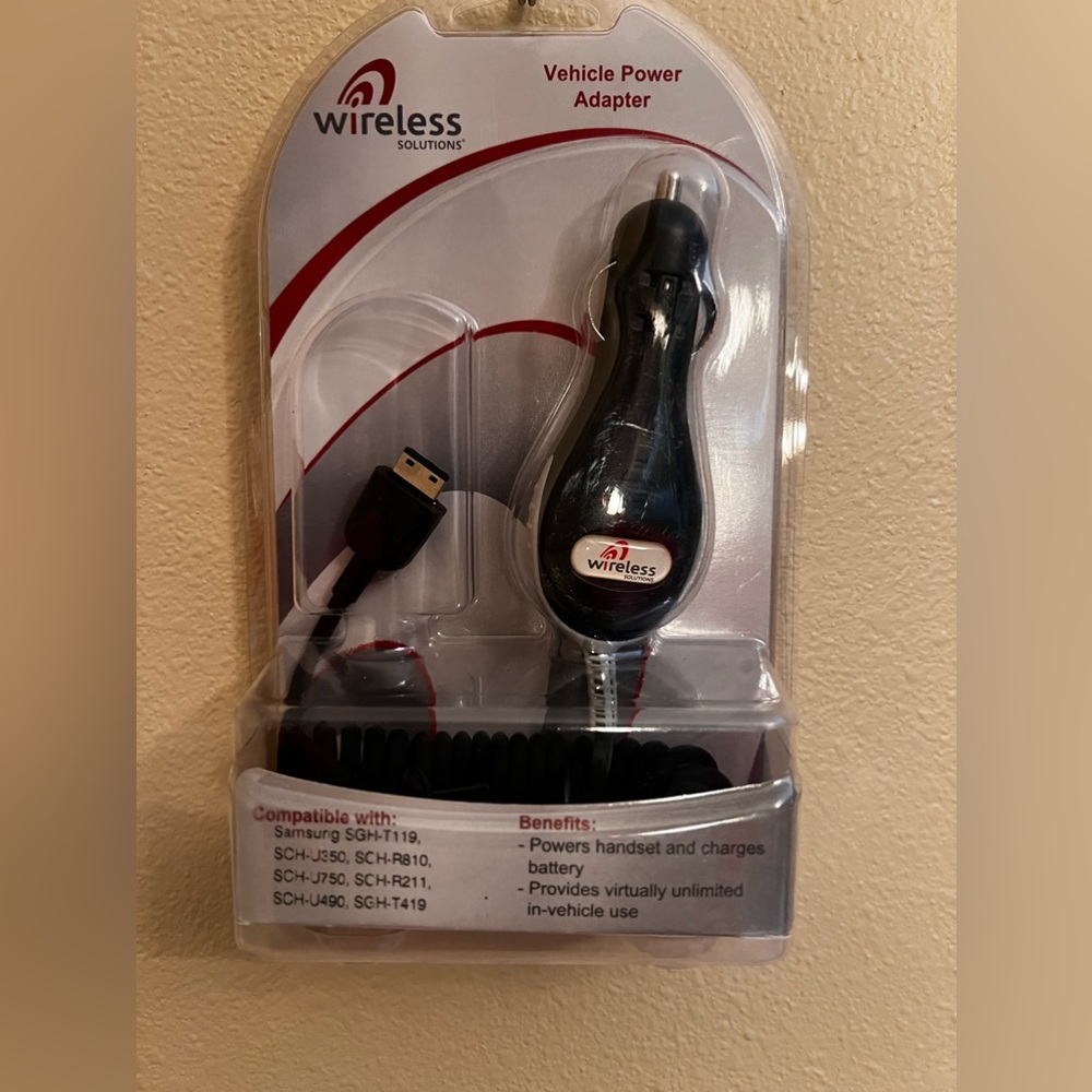 NWT Wireless Car Adapter for Samsung Gear